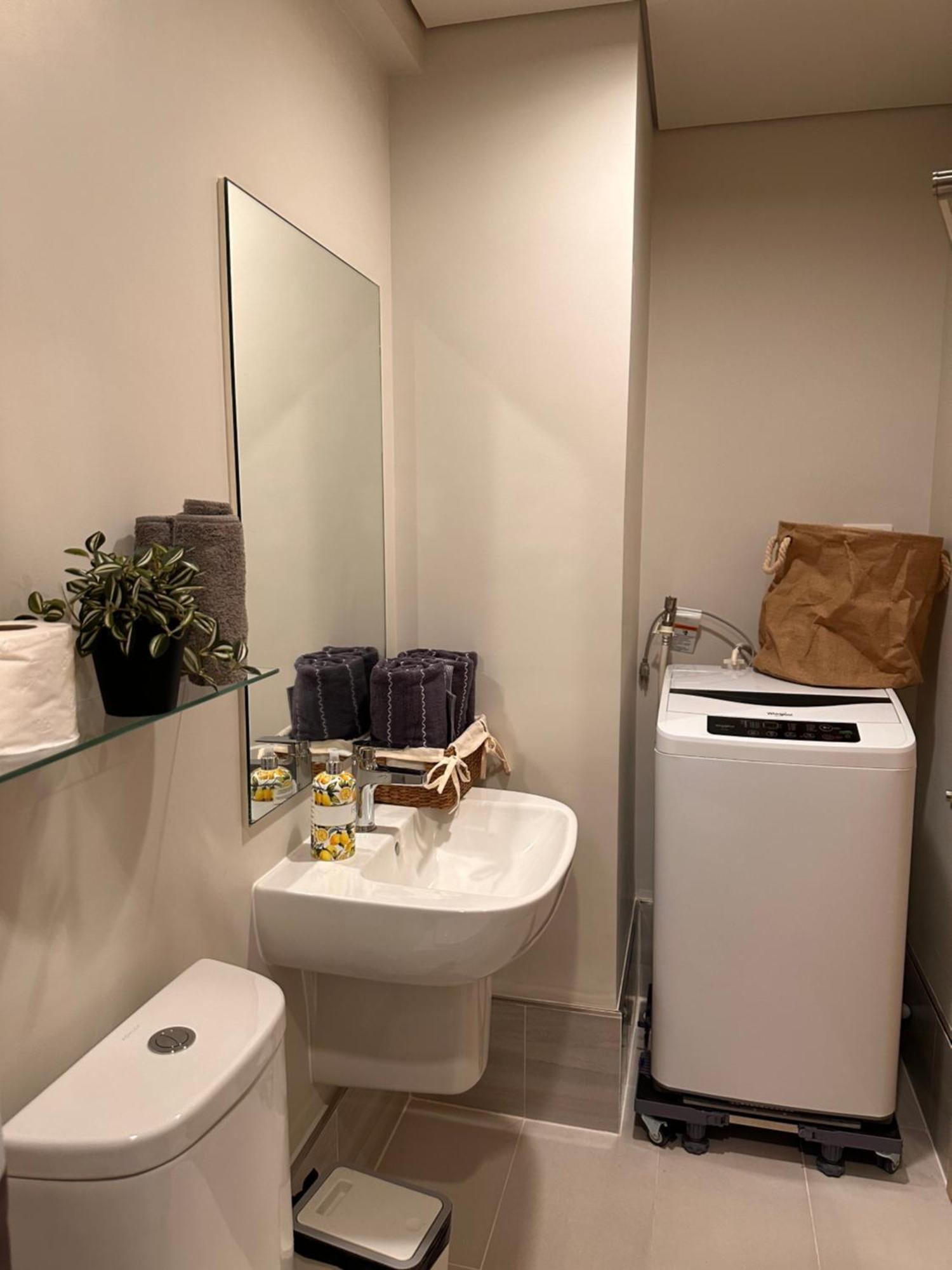 Solinea Residences 30thfloor Ayala Business Center Ph *